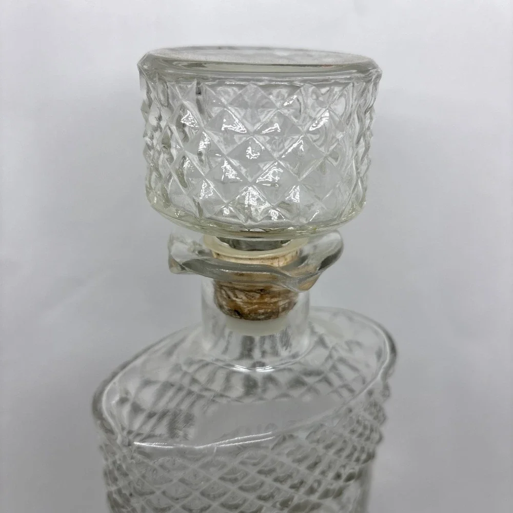 Vintage Anchor Hocking Bourbon Decanter Glass Diamond Cut 1969 Barware Accessory